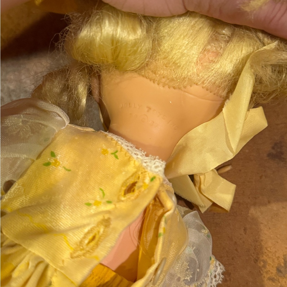 HAUNTED doll - Picture 3 of 3